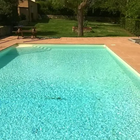 Apartment Casolare Con Piscina 4